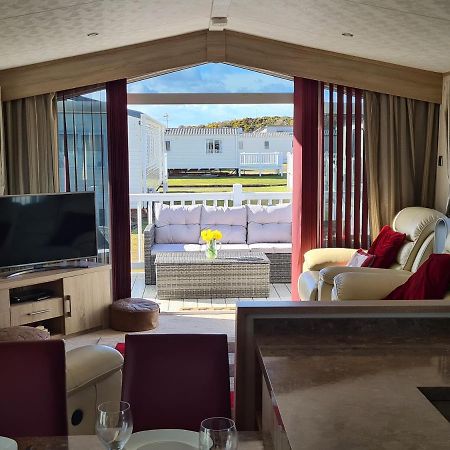 Helmsley Luxury Lodge Lossiemouth Bagian luar foto